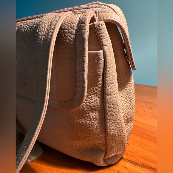 Liz Claiborne Bone Leather Bag - Picture 7 of 16